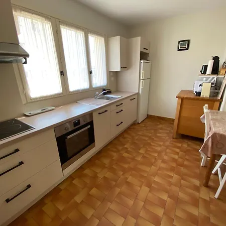 - T3 - 2 - 5 Personnes - Garage - Clim - Port à 300 M Appartement Fréjus